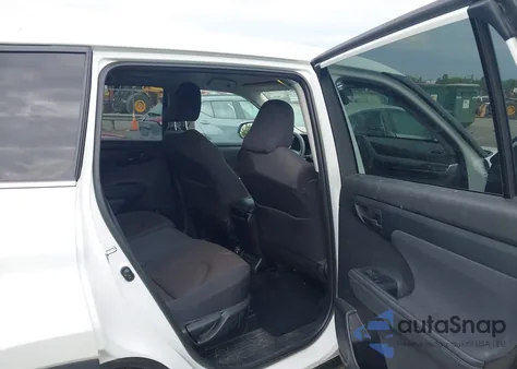 2022 Toyota Highlander L z USA, uszkodzony, nr VIN 5TDCZRAH1NS105744